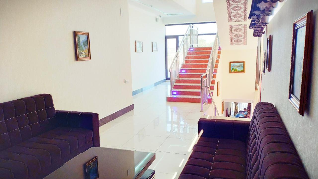 Hotel Buston Chkalovsk ภายนอก รูปภาพ